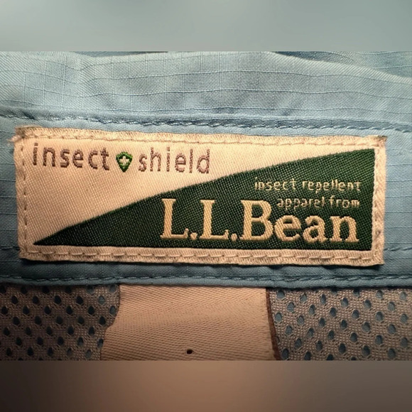 L.L. Bean insect shield blue short sleeve button down shirt - Picture 6 of 8